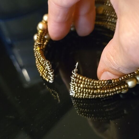 Elegant Gold Tone Champagne Cream Beaded Bracelet Cuff Shine One Size - Picture 11 of 11